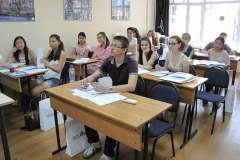 Etudiants lors d'une présentation sur les formalités administratives à (...)